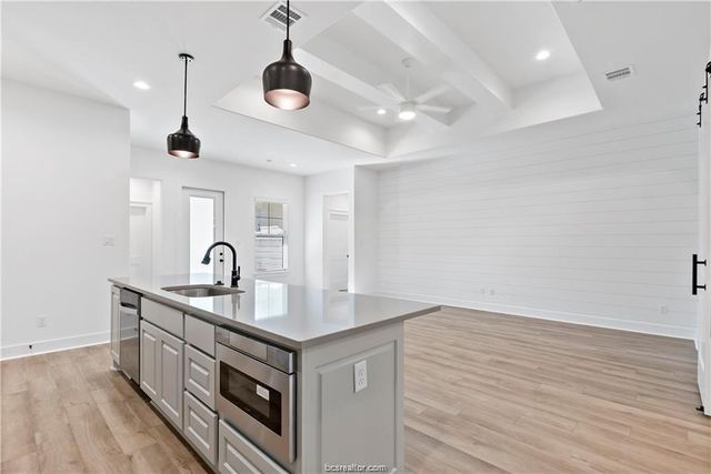 5036 Mooney Falls Drive, Bryan, TX 77802