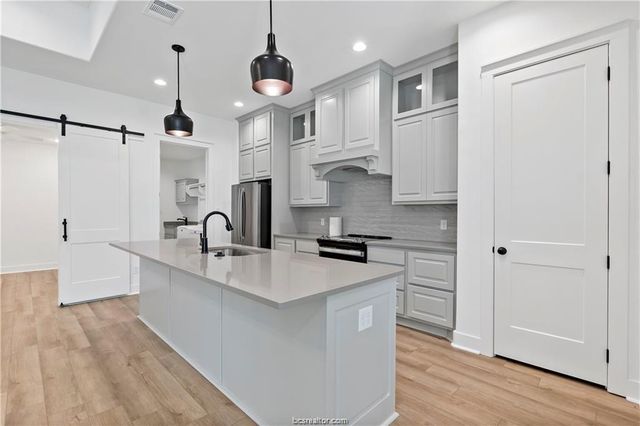 5036 Mooney Falls Drive, Bryan, TX 77802