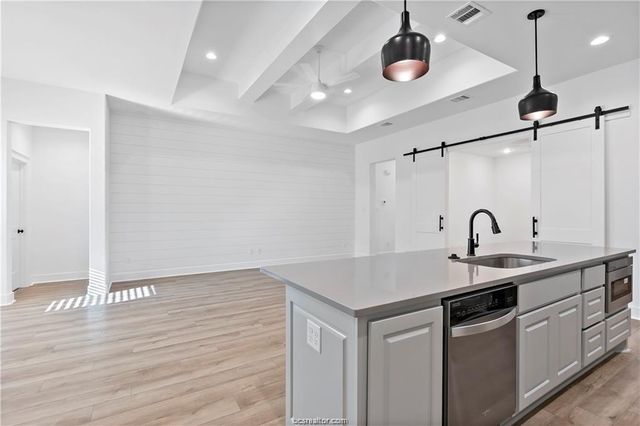 5036 Mooney Falls Drive, Bryan, TX 77802