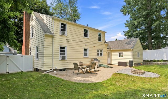15 Liberty Street, Manchester, CT 06040