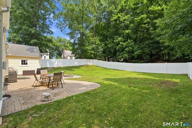 15 Liberty Street, Manchester, CT 06040