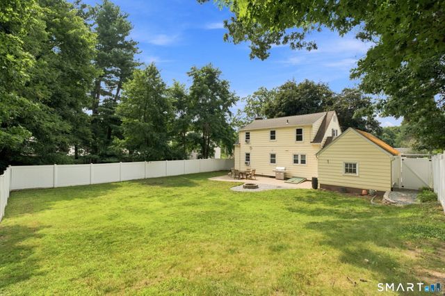 15 Liberty Street, Manchester, CT 06040