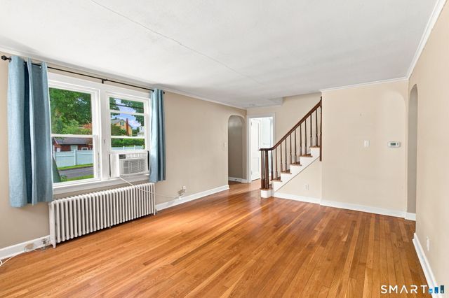 15 Liberty Street, Manchester, CT 06040