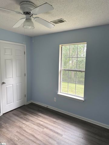 524 Country Gardens Drive, Fountain Inn, SC 29644
