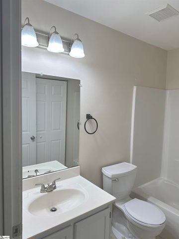 524 Country Gardens Drive, Fountain Inn, SC 29644