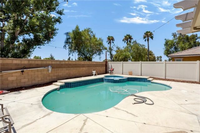 1970 Brilliance Ln, San Jacinto, CA 92583