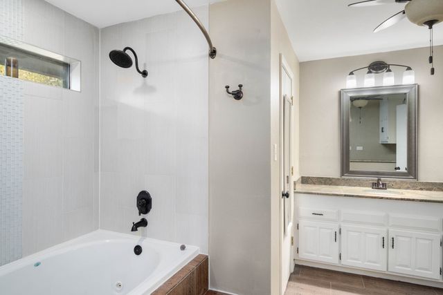 2017 Iron Horse Court, Arlington, TX 76017