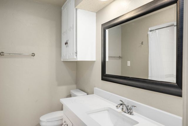 2017 Iron Horse Court, Arlington, TX 76017