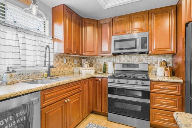 2323 Manzana Way, San Diego, CA 92139