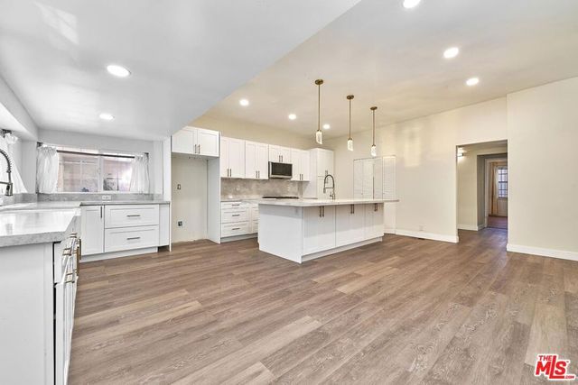 2619 Raymond Avenue, Los Angeles, CA 90007