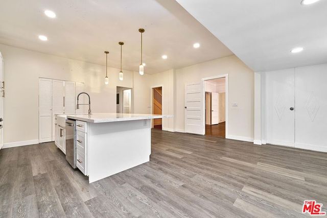 2619 Raymond Avenue, Los Angeles, CA 90007