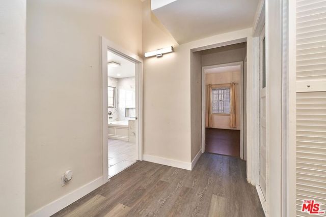 2619 Raymond Avenue, Los Angeles, CA 90007