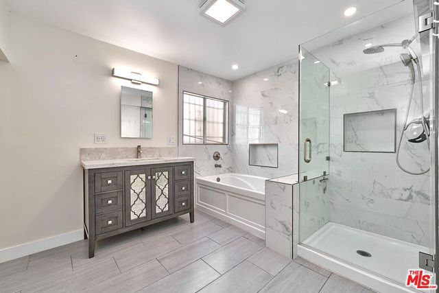 2619 Raymond Avenue, Los Angeles, CA 90007