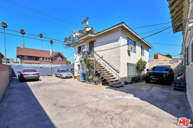 2619 Raymond Avenue, Los Angeles, CA 90007