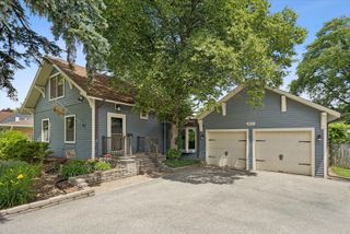 207 N Main Street, Mount Prospect, IL 60056