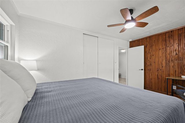 2122 NE 12TH TERRACE, Gainesville, FL 32609