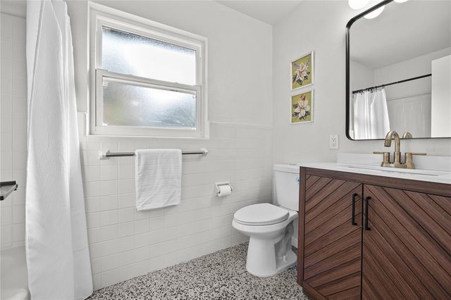 2122 NE 12TH TERRACE, Gainesville, FL 32609