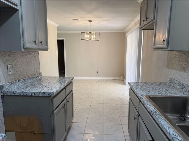 9227 Vanwood Street, Houston, TX 77040