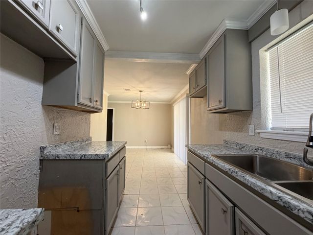 9227 Vanwood Street, Houston, TX 77040