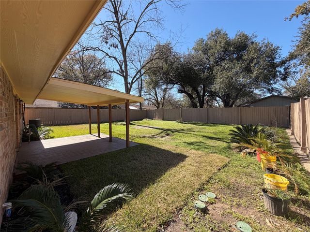 9227 Vanwood Street, Houston, TX 77040