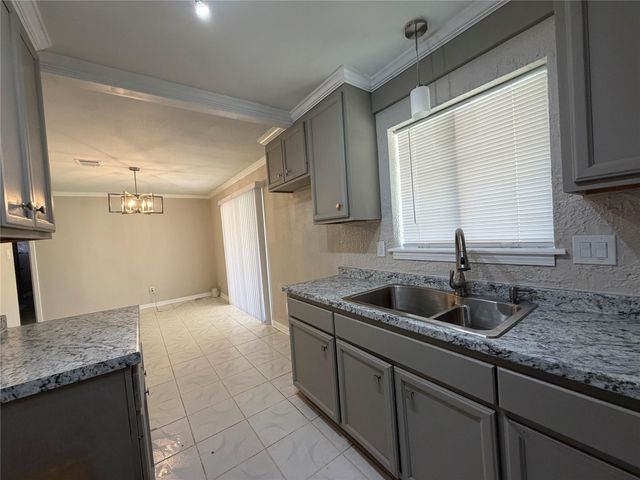 9227 Vanwood Street, Houston, TX 77040