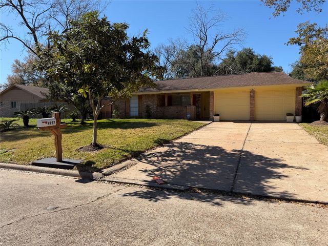 9227 Vanwood Street, Houston, TX 77040