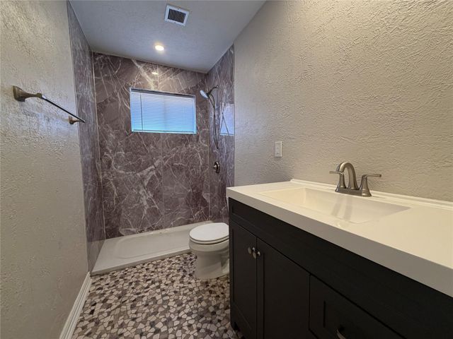 9227 Vanwood Street, Houston, TX 77040