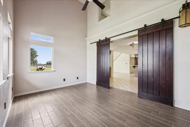 3139 Fm 1406, Winnie, TX 77665