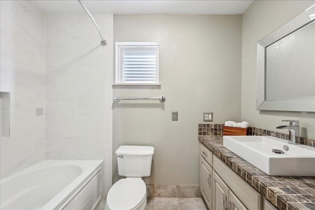 3139 Fm 1406, Winnie, TX 77665