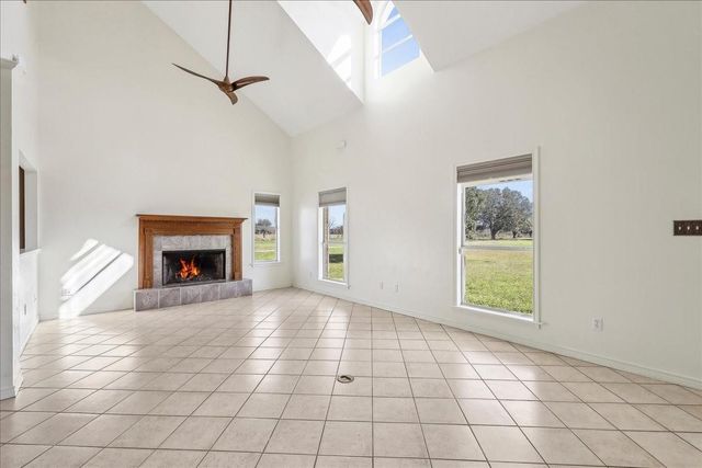 3139 Fm 1406, Winnie, TX 77665