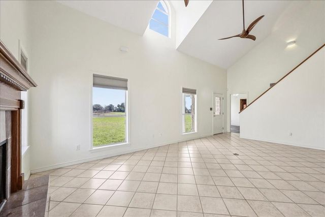 3139 Fm 1406, Winnie, TX 77665