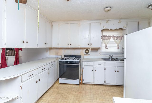 103 Springhill Street, La Grange, NC 28551