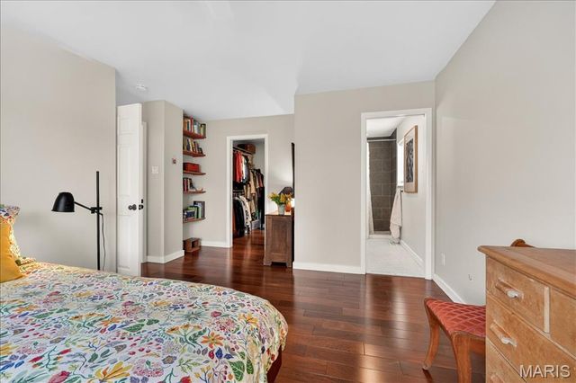 828 Carman Woods Drive, Manchester, MO 63021