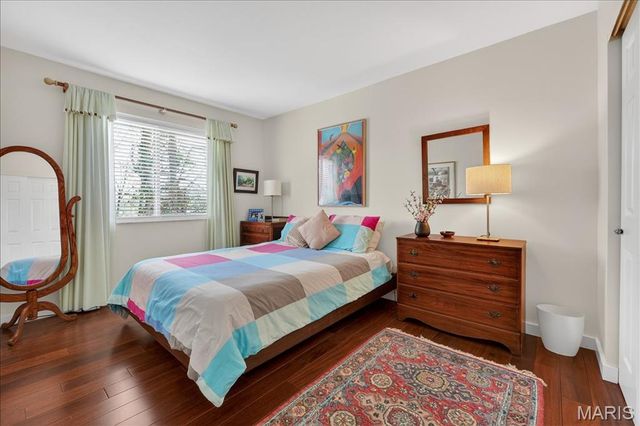 828 Carman Woods Drive, Manchester, MO 63021