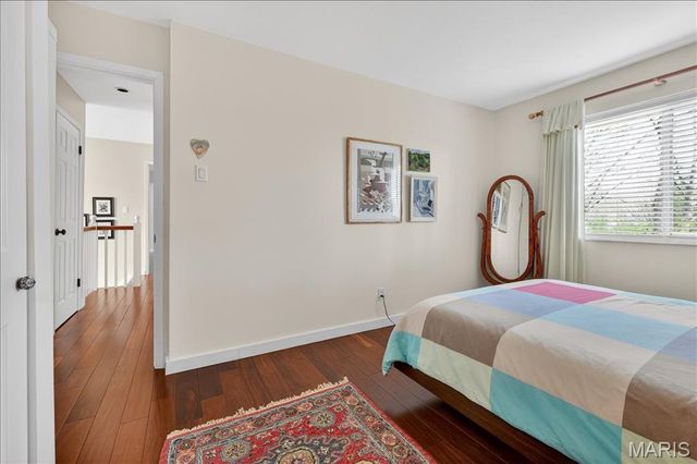 828 Carman Woods Drive, Manchester, MO 63021