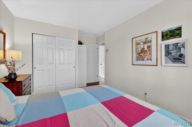 828 Carman Woods Drive, Manchester, MO 63021