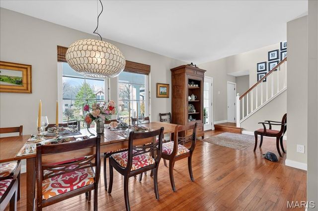 828 Carman Woods Drive, Manchester, MO 63021