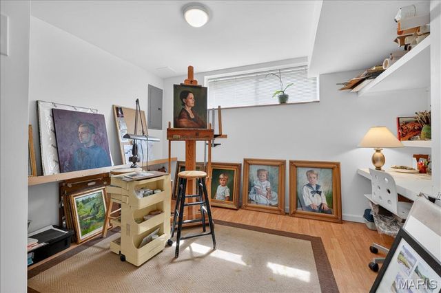 828 Carman Woods Drive, Manchester, MO 63021