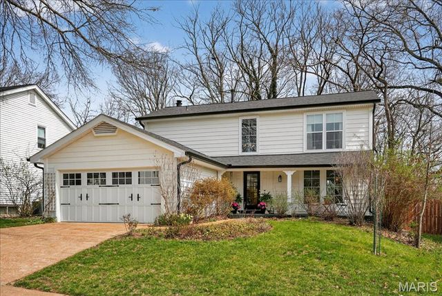 828 Carman Woods Drive, Manchester, MO 63021