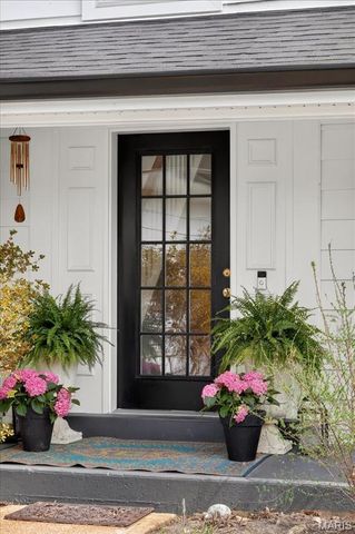 828 Carman Woods Drive, Manchester, MO 63021