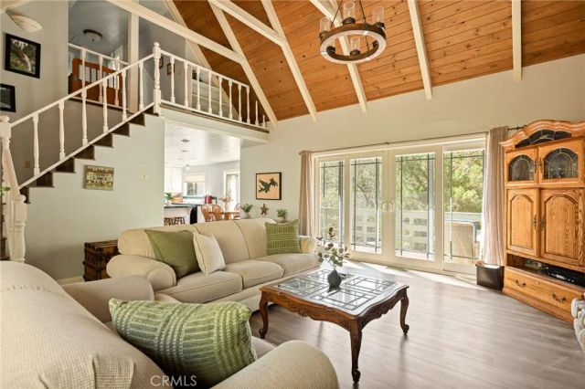 28165 Grenoble, Lake Arrowhead, CA 92352