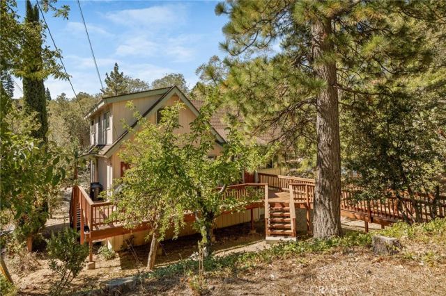 28165 Grenoble, Lake Arrowhead, CA 92352