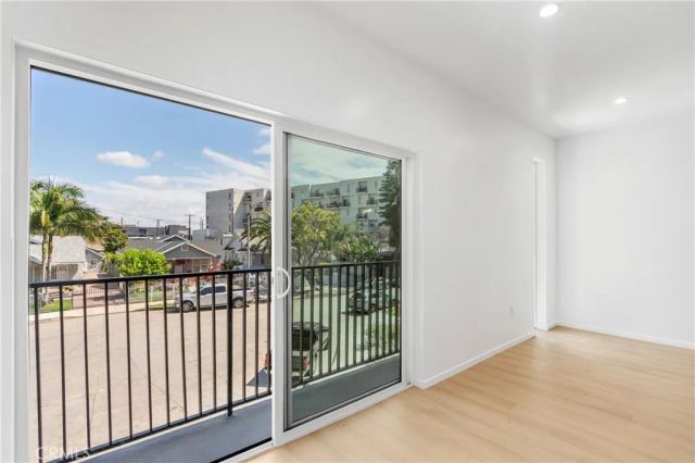 2517 Alsace Avenue, Los Angeles, CA 90016