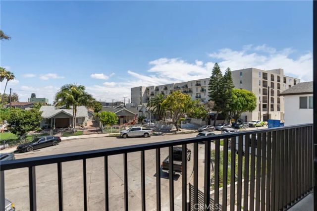 2517 Alsace Avenue, Los Angeles, CA 90016