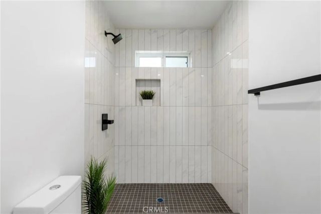 2517 Alsace Avenue, Los Angeles, CA 90016
