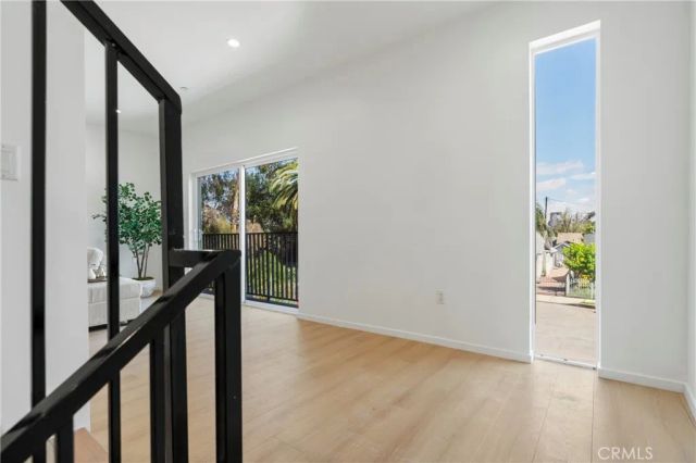 2517 Alsace Avenue, Los Angeles, CA 90016