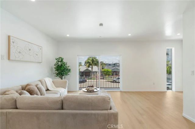 2517 Alsace Avenue, Los Angeles, CA 90016