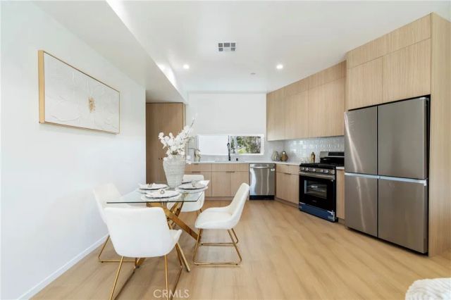 2517 Alsace Avenue, Los Angeles, CA 90016
