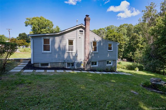 28 Brewster Drive, Carmel, NY 10512
