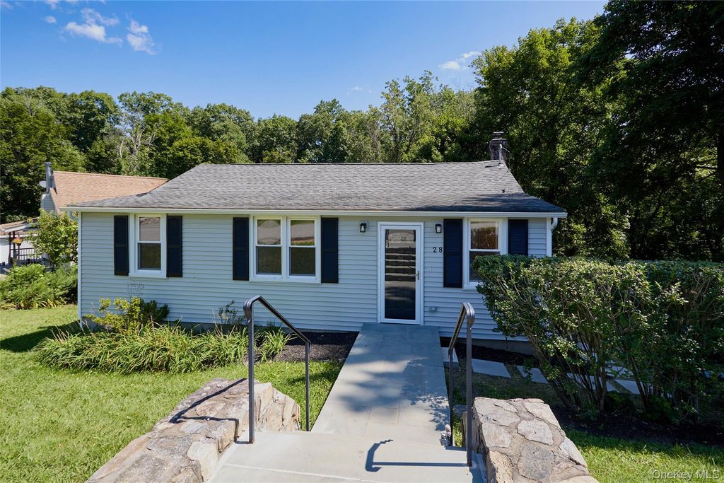 28 Brewster Drive, Carmel, NY 10512 — photo 5